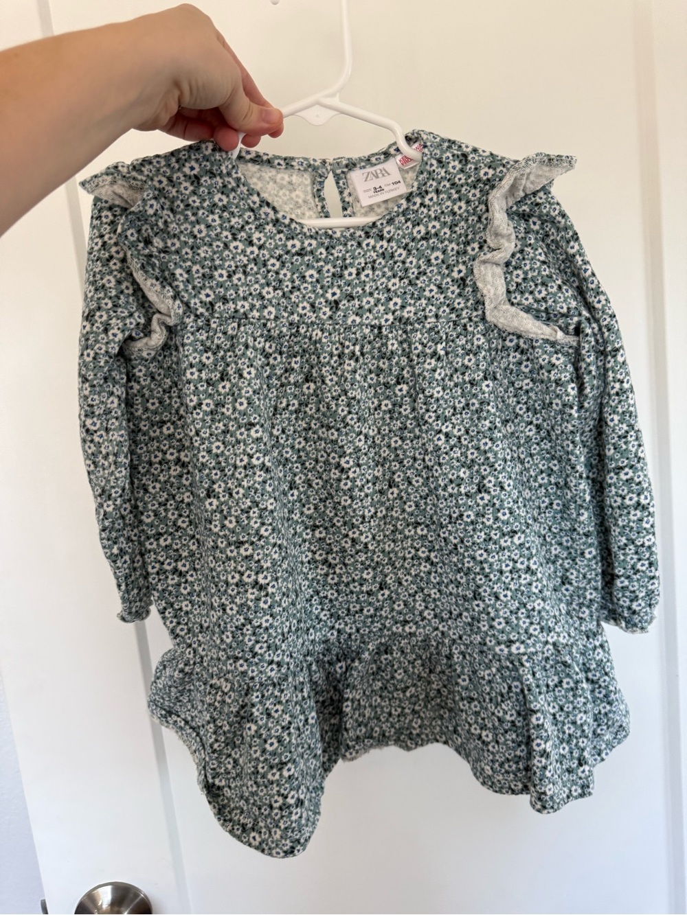 Zara Green Floral Long Sleeve Ruffle Top